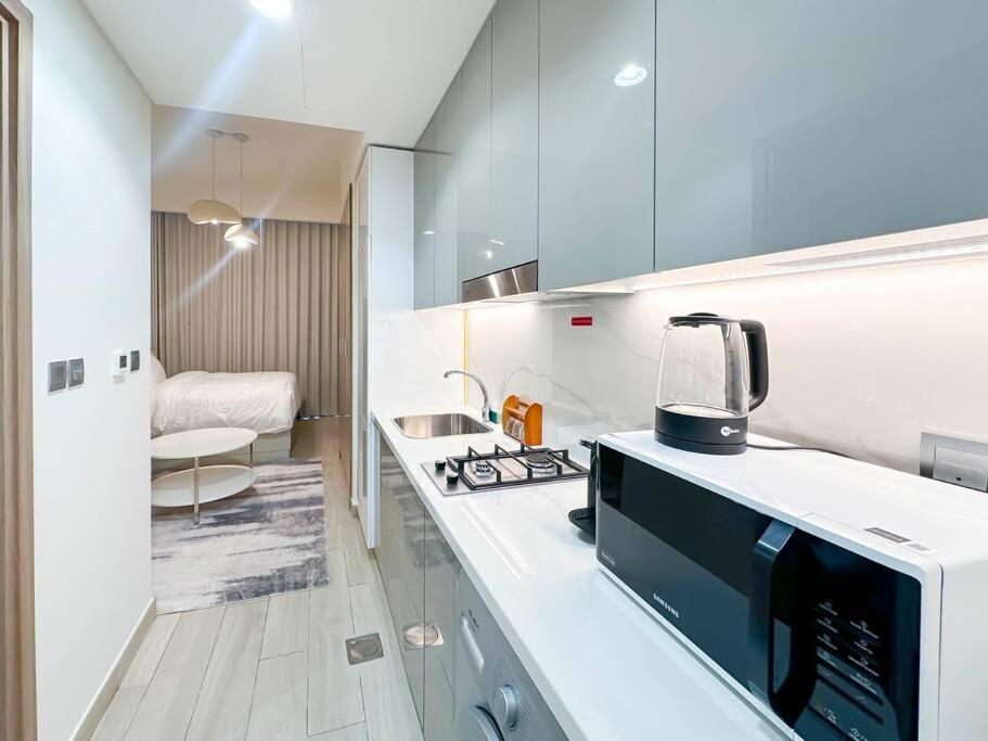 Apartment Luxury Near Burj Khalifa In Azizi Riviera